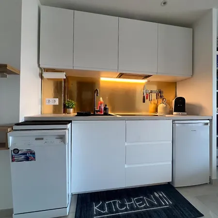 New Large With Sea View Apartment *
